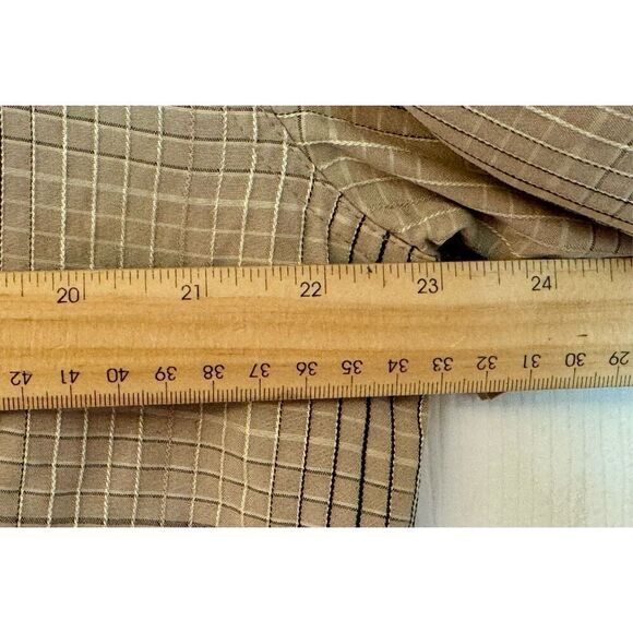 REI Lightweight Relaxed Fit Breezy Short Sleeve Plaid Button Up Shirt Medium - Picture 8 of 8